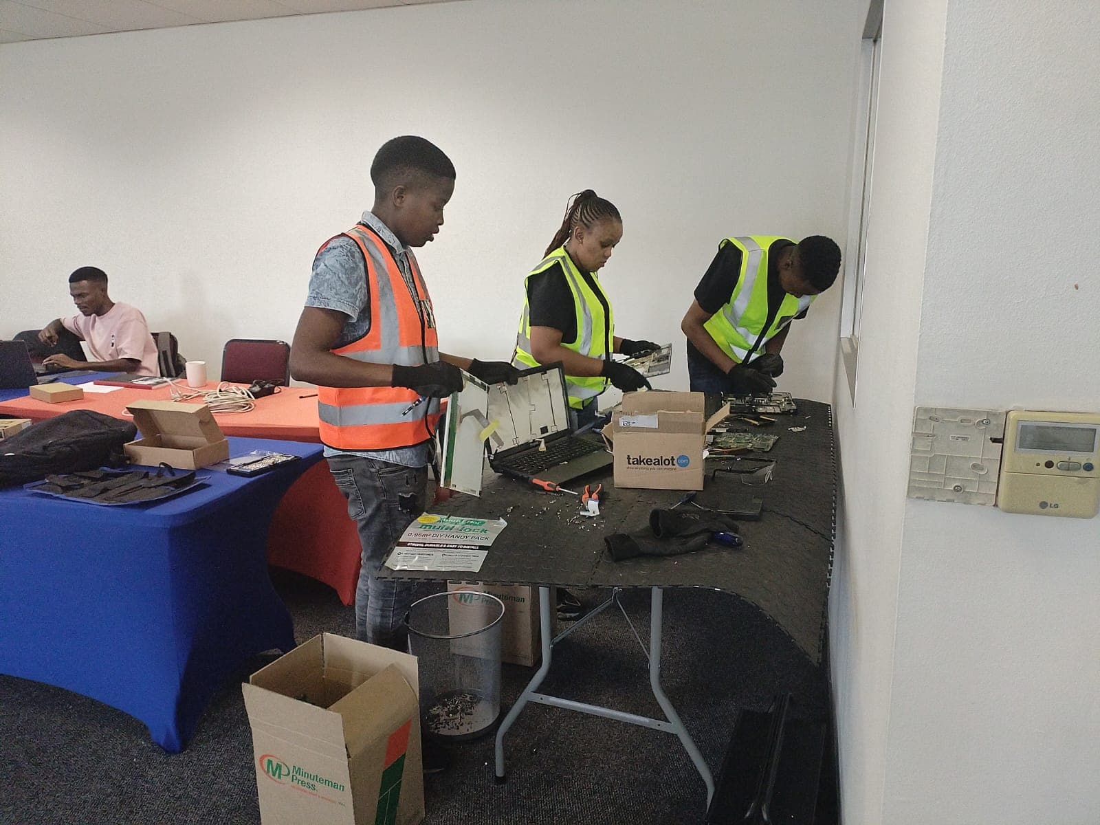 Corporate E-Waste Recovery — photo 4